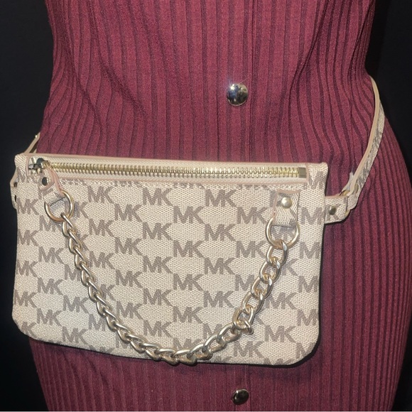 Michael Kors belt bag - Picture 2 of 9